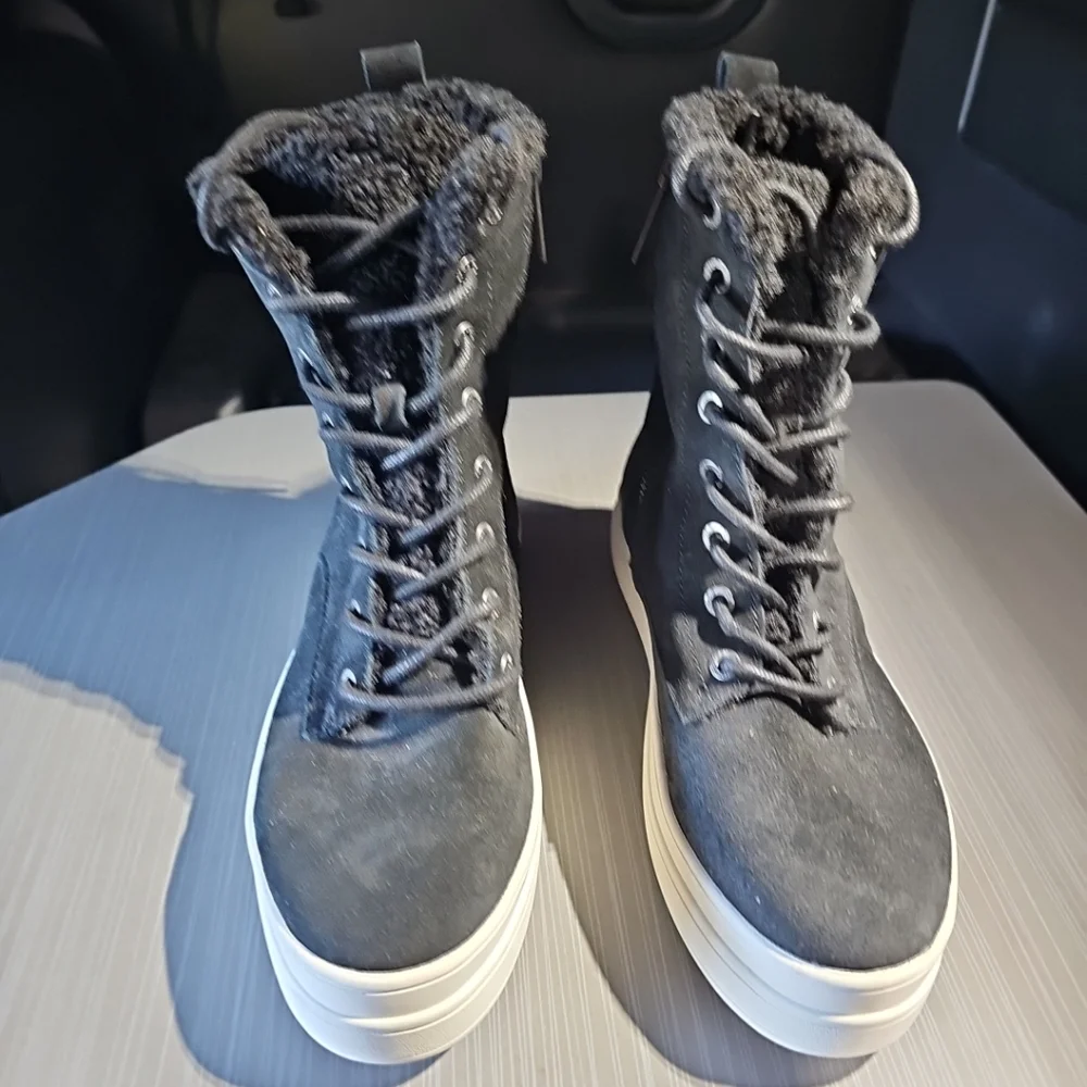 J/Slides NYC Women's Black‎ Torrie Water-Resistant Faux-Fur Boots Size 8 NWOB